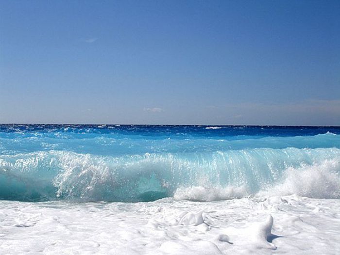 &Theta;ά&nu;&alpha;&tau;&omicron;&sigmaf; 35&chi;&rho;&omicron;&nu;&omicron;&upsilon; &Pi;&omicron;&lambda;&omega;&nu;&omicron;ύ &sigma;&epsilon; &pi;&alpha;&rho;&alpha;&lambda;ί&alpha; &tau;&omicron;&upsilon; &Pi;&rho;έ&beta;&epsilon;&lambda;&eta;