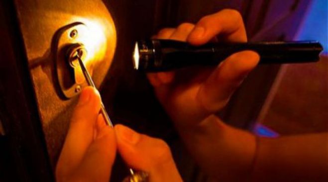 &laquo;&Chi;&rho;&upsilon;&sigma;&omicron;&delta;ά&kappa;&tau;&upsilon;&lambda;&omicron;&iota;&raquo; &delta;&iota;&alpha;&rho;&rho;ή&kappa;&tau;&epsilon;&sigmaf; &epsilon;ί&chi;&alpha;&nu; &alpha;&nu;&omicron;ί&xi;&epsilon;&iota; &pi;&omicron;&lambda;&lambda;ά &sigma;&pi;ί&tau;&iota;&alpha; &sigma;&epsilon; &Chi;&alpha;&nu;&iota;ά &amp; &Rho;έ&theta;&upsilon;&mu;&nu;&omicron;