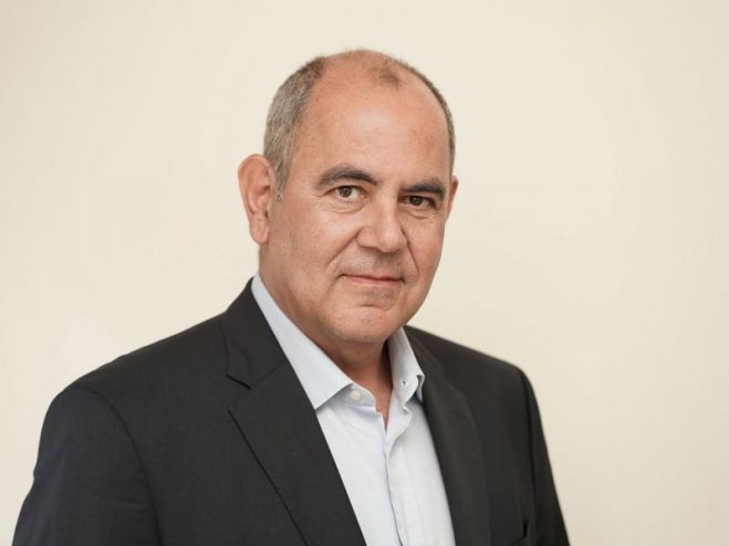 &Omicron; &Beta;&alpha;&sigma;ί&lambda;&eta;&sigmaf; &Delta;&iota;&gamma;&alpha;&lambda;ά&kappa;&eta;&sigmaf; &gamma;&iota;&alpha; &tau;&eta;&nu; &chi;&rho;&epsilon;&omicron;&kappa;&omicron;&pi;ί&alpha; &tau;&omicron;&upsilon; Thomas Cook