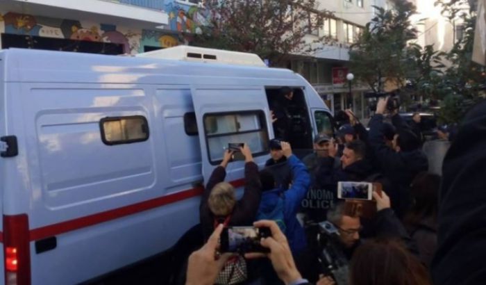 &Delta;&iota;&epsilon;&kappa;ό&pi;&eta; &pi;&rho;&iota;&nu; &alpha;&rho;&chi;ί&sigma;&epsilon;&iota;, &eta; &delta;ί&kappa;&eta; &gamma;&iota;&alpha; &tau;&eta;&nu; &pi;&omicron;&lambda;ύ&kappa;&rho;&omicron;&tau;&eta; &upsilon;&pi;ό&theta;&epsilon;&sigma;&eta; &alpha;&pi;&alpha;&gamma;&omega;&gamma;ή&sigmaf; &tau;&omicron;&upsilon; &Mu;. &Lambda;&epsilon;&mu;&pi;&iota;&delta;ά&kappa;&eta;