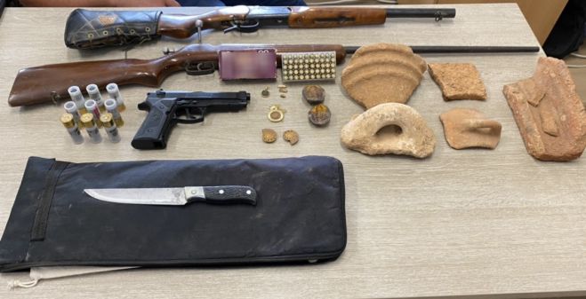 &Sigma;&upsilon;&nu;&epsilon;&lambda;ή&phi;&theta;&eta;&sigma;&alpha;&nu; &delta;ύ&omicron;  &eta;&mu;&epsilon;&delta;&alpha;&pi;&omicron;ί, &gamma;&iota;&alpha; &pi;&alpha;&rho;&alpha;&beta;ά&sigma;&epsilon;&iota;&sigmaf; &tau;&eta;&sigmaf; &Nu;&omicron;&mu;&omicron;&theta;&epsilon;&sigma;ί&alpha;&sigmaf; &pi;&epsilon;&rho;ί &pi;&rho;&omicron;&sigma;&tau;&alpha;&sigma;ί&alpha;&sigmaf; &alpha;&rho;&chi;&alpha;&iota;&omicron;&tau;ή&tau;&omega;&nu; &kappa;&alpha;&iota; &epsilon;&nu; &gamma;έ&nu;&epsilon;&iota; &tau;&eta;&sigmaf; &pi;&omicron;&lambda;&iota;&tau;&iota;&sigma;&tau;&iota;&kappa;ή&sigmaf; &kappa;&lambda;&eta;&rho;&omicron;&nu;&omicron;&mu;&iota;ά&sigmaf; &kappa;&alpha;&iota; &tau;&eta; &Nu;&omicron;&mu;&omicron;&theta;&epsilon;&sigma;ί&alpha;&sigmaf; &pi;&epsilon;&rho;ί ό&pi;&lambda;&omega;&nu;