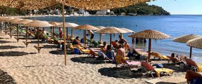 &Alpha;&iota;&sigma;&iota;&omicron;&delta;&omicron;&xi;&omicron;ύ&nu; &omicron;&iota; &xi;&epsilon;&nu;&omicron;&delta;ό&chi;&omicron;&iota; &tau;&omega;&nu; &Chi;&alpha;&nu;ί&omega;&nu; &gamma;&iota;&alpha; &tau;&eta; &nu;έ&alpha; &sigma;&epsilon;&zeta;ό&nu;