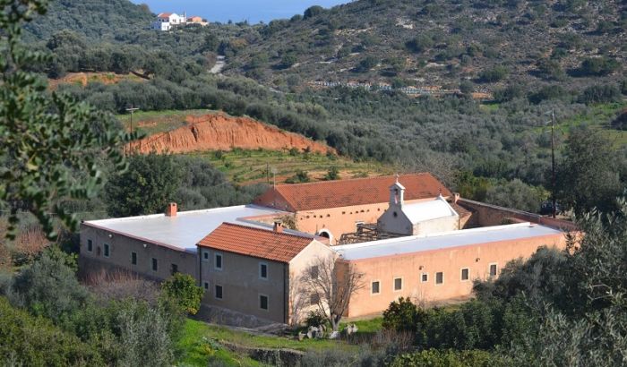 &Sigma;&upsilon;&nu;&epsilon;&chi;ί&zeta;&epsilon;&tau;&alpha;&iota; &tau;&omicron; &pi;&rho;ό&gamma;&rho;&alpha;&mu;&mu;&alpha; &delta;&omega;&rho;&epsilon;ά&nu; &xi;&epsilon;&nu;&alpha;&gamma;ή&sigma;&epsilon;&omega;&nu; &tau;&omicron;&upsilon; &Delta;ή&mu;&omicron;&upsilon; &Chi;&alpha;&nu;ί&omega;&nu;