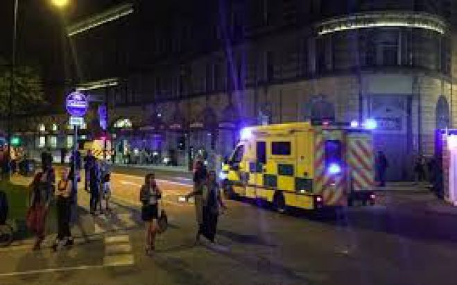 &Tau;&rho;&omicron;&mu;&omicron;&kappa;&rho;&alpha;&tau;&iota;&kappa;ή &epsilon;&pi;ί&theta;&epsilon;&sigma;&eta; &mu;&epsilon; &nu;&epsilon;&kappa;&rho;&omicron;ύ&sigmaf; &sigma;&epsilon; &sigma;&upsilon;&nu;&alpha;&upsilon;&lambda;&iota;&alpha;&kappa;ό &chi;ώ&rho;&omicron; &tau;&omicron;&upsilon; &Mu;ά&nu;&tau;&sigma;&epsilon;&sigma;&tau;&epsilon;&rho;