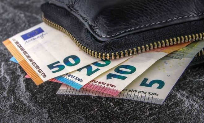 &Kappa;&omicron;&rho;&omega;&nu;&omicron;ϊό&sigmaf;-&epsilon;&pi;ί&delta;&omicron;&mu;&alpha; 800 &epsilon;&upsilon;&rho;ώ: &Alpha;&nu;&alpha;&lambda;&upsilon;&tau;&iota;&kappa;ό&sigmaf; &omicron;&delta;&eta;&gamma;ό&sigmaf; &gamma;&iota;&alpha; &tau;&omicron;&upsilon;&sigmaf; &delta;&iota;&kappa;&alpha;&iota;&omicron;ύ&chi;&omicron;&upsilon;&sigmaf;