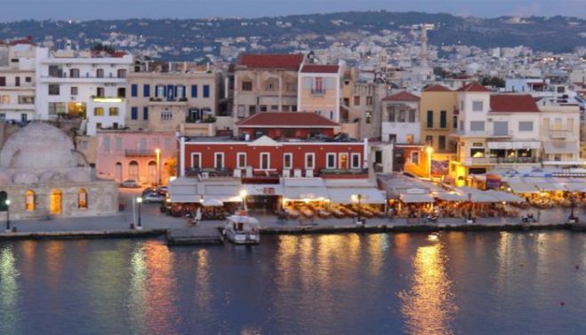 Αγωνία για 50χρονο που χάθηκε στο Ενετικό Λιμάνι των Χανίων