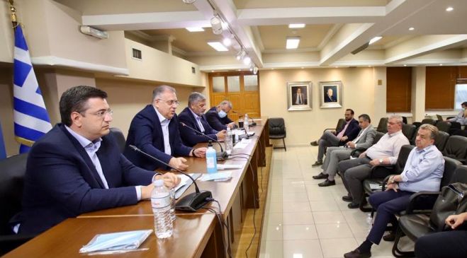 &Omicron; &Pi;&epsilon;&rho;&iota;&phi;&epsilon;&rho;&epsilon;&iota;ά&rho;&chi;&eta;&sigmaf; &Kappa;&rho;ή&tau;&eta;&sigmaf; &sigma;&tau;&iota;&sigmaf; &sigma;&upsilon;&nu;&alpha;&nu;&tau;ή&sigma;&epsilon;&iota;&sigmaf; &tau;&omicron;&upsilon; &Delta;.&Sigma;. &tau;&eta;&sigmaf; &Epsilon;&Nu;&Pi;&Epsilon; &mu;&epsilon; &Upsilon;&pi;&omicron;&upsilon;&rho;&gamma;&omicron;ύ&sigmaf;