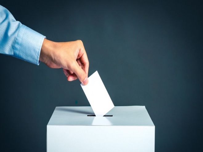 &Alpha;&Pi;&Omicron; &Alpha;&Upsilon;&Rho;&Iota;&Omicron;... &Kappa;&Alpha;&Lambda;&Pi;&Epsilon;&Sigma;