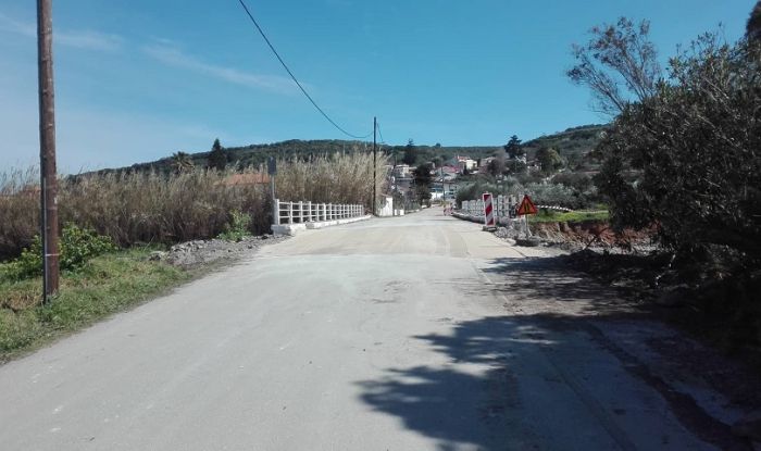 Έ&tau;&omicron;&iota;&mu;&epsilon;&sigmaf; &omicron;&iota; &gamma;έ&phi;&upsilon;&rho;&epsilon;&sigmaf; &sigma;&epsilon; &Mu;&epsilon;&tau;ό&chi;&iota;, &Sigma;&upsilon;&rho;ί&lambda;&iota; &kappa;&alpha;&iota; &Zeta;&omicron;&upsilon;&nu;ά&kappa;&iota;