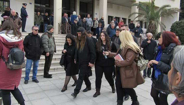 &Alpha;&nu;&alpha;&beta;&lambda;ή&theta;&eta;&kappa;&epsilon; &eta; &delta;ί&kappa;&eta; &Gamma;&iota;&alpha;&kappa;&omicron;&upsilon;&mu;ά&kappa;&eta;