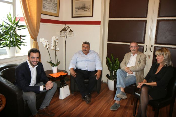 &Epsilon;&pi;ί&sigma;&kappa;&epsilon;&psi;&eta; &sigma;&tau;&omicron;&nu; &Alpha;&nu;&tau;&iota;&pi;&epsilon;&rho;&iota;&phi;&epsilon;&rho;&epsilon;&iota;ά&rho;&chi;&eta; &Chi;&alpha;&nu;ί&omega;&nu; &tau;&omicron;&upsilon; &Gamma;&epsilon;&nu;&iota;&kappa;&omicron;ύ &Gamma;&rho;&alpha;&mu;&mu;&alpha;&tau;έ&alpha; &tau;&omicron;&upsilon; &Kappa;&Iota;&Nu;&Alpha;&Lambda; &kappa;. &Mu;&alpha;&nu;ώ&lambda;&eta; &Chi;&rho;&iota;&sigma;&tau;&omicron;&delta;&omicron;&upsilon;&lambda;ά&kappa;&eta;