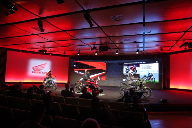 Η CBR1000RR-R Fireblade SP 30th Anniversary και το νέο ADV350 στο επίκεντρο του ενδιαφέροντος μεταξύ των μοντέλων της Honda στην 2021 EICMA