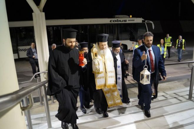 H ά&phi;&iota;&xi;&eta; &tau;&omicron;&upsilon; &Alpha;&gamma;ί&omicron;&upsilon; &Phi;&omega;&tau;ό&sigmaf; &sigma;&tau;&alpha; &Chi;&alpha;&nu;&iota;ά