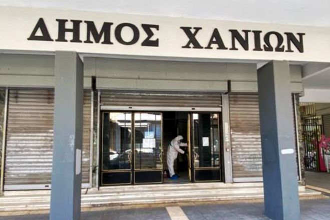 Εργασίες υψομετρικής προσαρμογής φρεατίων επί του οδοστρώματος στην οδό Κυδωνίας