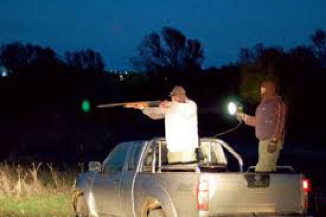 &Tau;&omicron;&upsilon;&sigmaf; έ&pi;&iota;&alpha;&sigma;&alpha;&nu; &mu;&epsilon; &tau;&omicron;&upsilon;&sigmaf; &lambda;&alpha;&gamma;&omicron;ύ&sigmaf; &sigma;&tau;&omicron; &chi;έ&rho;&iota;