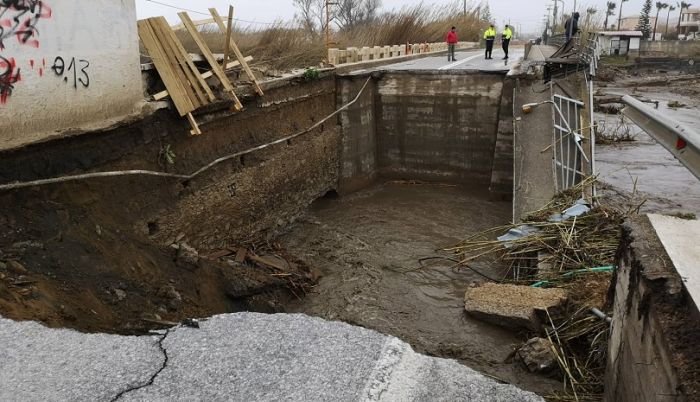 &Pi;&epsilon;&rho;&iota;&omicron;&delta;&epsilon;ί&alpha; &sigma;&tau;&iota;&sigmaf; &pi;&lambda;&eta;&gamma;&epsilon;ί&sigma;&epsilon;&sigmaf; &pi;&epsilon;&rho;&iota;&omicron;&chi;έ&sigmaf; &tau;&omega;&nu; &Chi;&alpha;&nu;ί&omega;&nu; &tau;&omicron;&upsilon; &Upsilon;&pi;&omicron;&upsilon;&rho;&gamma;&omicron;ύ &Upsilon;&pi;&omicron;&delta;&omicron;&mu;ώ&nu; &kappa;&alpha;&iota; &Mu;&epsilon;&tau;&alpha;&phi;&omicron;&rho;ώ&nu; &Chi;&rho;ή&sigma;&tau;&omicron;&upsilon; &Sigma;&pi;ί&rho;&tau;&zeta;&eta;