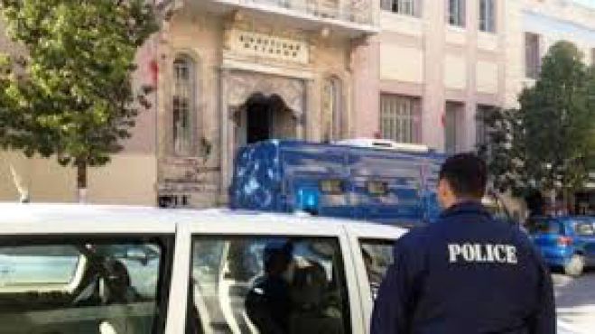 &Phi;&omicron;&nu;&iota;&kappa;ό &Pi;&rho;&omicron;&phi;ή&tau;&eta; &Eta;&lambda;ί&alpha;: &Alpha;&upsilon;&sigma;&tau;&eta;&rho;ά &mu;έ&tau;&rho;&alpha; &kappa;&alpha;&iota; &alpha;&nu;&alpha;&beta;&omicron;&lambda;ή &delta;ί&kappa;&eta;&sigmaf;