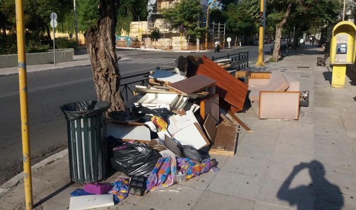 &Pi;&iota;ά&nu;&epsilon;&iota; &laquo; &Sigma;&kappa;&omicron;ύ&pi;&alpha;&raquo; &omicron; &Delta;ή&mu;&omicron;&sigmaf; &Chi;&alpha;&nu;ί&omega;&nu;