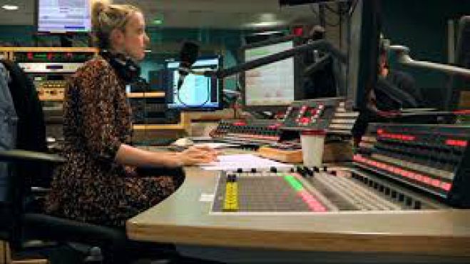 4&omicron; &Pi;&alpha;&nu;&epsilon;&lambda;&lambda;ή&nu;&iota;&omicron; &Phi;&epsilon;&sigma;&tau;&iota;&beta;ά&lambda; &Mu;&alpha;&theta;&eta;&tau;&iota;&kappa;&omicron;ύ &Rho;&alpha;&delta;&iota;&omicron;&phi;ώ&nu;&omicron;&upsilon; &sigma;&tau;&omicron; &Rho;έ&theta;&upsilon;&mu;&nu;&omicron;