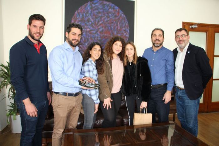 Τις μεγάλες νικήτριες του πανελλήνιου διαγωνισμού “Generation Next” συνάντησε ο Δήμαρχος Χανίων, Παναγιώτης Σημανδηράκης