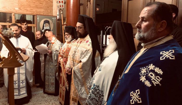&Eta; &gamma;&iota;&omicron;&rho;&tau;ή &tau;&omicron;&upsilon; &Mu;&eta;&tau;&rho;&omicron;&pi;&omicron;&lambda;ί&tau;&eta; &kappa;&alpha;&iota; &tau;&omicron;&upsilon; &pi;&rho;&omega;&tau;&omicron;&sigma;ύ&gamma;&kappa;&epsilon;&lambda;&omicron;&upsilon; &tau;&eta;&sigmaf; &Mu;&eta;&tau;&rho;ό&pi;&omicron;&lambda;&eta;&sigmaf; &Kappa;&upsilon;&delta;&omega;&nu;ί&alpha;&sigmaf; &kappa;&alpha;&iota; &Alpha;&pi;&omicron;&kappa;&omicron;&rho;ώ&nu;&omicron;&upsilon;