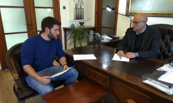 &Alpha;&nu;&omicron;&iota;&chi;&tau;ά ό&lambda;&alpha; &tau;&alpha; &sigma;&chi;&omicron;&lambda;&epsilon;ί&alpha; &tau;&omicron;&upsilon; &Delta;ή&mu;&omicron;&upsilon; &Chi;&alpha;&nu;ί&omega;&nu; &tau;&eta;&nu; &Tau;&epsilon;&tau;ά&rho;&tau;&eta;