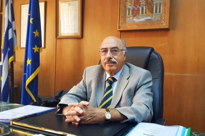 &Sigma;&tau;&alpha; &Chi;&alpha;&nu;&iota;ά &tau;&eta;&nu; &Pi;&alpha;&rho;&alpha;&sigma;&kappa;&epsilon;&upsilon;ή &omicron; &pi;&rho;ό&epsilon;&delta;&rho;&omicron;&sigmaf; &tau;&omicron;&upsilon; &Alpha;&rho;&epsilon;ί&omicron;&upsilon; &Pi;ά&gamma;&omicron;&upsilon;