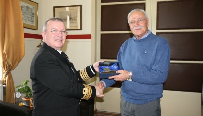 &Sigma;&tau;&omicron;&nu; &Alpha;&nu;&tau;&iota;&pi;&epsilon;&rho;&iota;&phi;&epsilon;&rho;&epsilon;&iota;ά&rho;&chi;&eta; &Chi;&alpha;&nu;ί&omega;&nu; &omicron; &nu;έ&omicron;&sigmaf; &Delta;&iota;&omicron;&iota;&kappa;&eta;&tau;ή&sigmaf; &Nu;&alpha;&upsilon;&sigma;&tau;ά&theta;&mu;&omicron;&upsilon; &Kappa;&rho;ή&tau;&eta;&sigmaf;