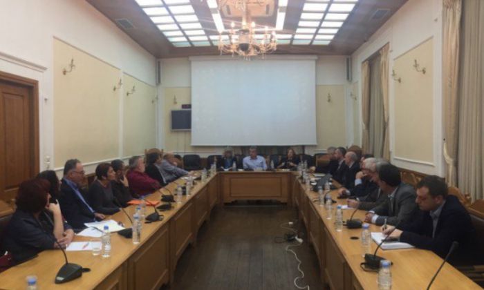 Έ&xi;&upsilon;&pi;&nu;&eta; &epsilon;&xi;&epsilon;&iota;&delta;ί&kappa;&epsilon;&upsilon;&sigma;&eta; &sigma;&tau;&omicron; &epsilon;&pi;ί&kappa;&epsilon;&nu;&tau;&rho;&omicron; &tau;&eta;&sigmaf; &Pi;&epsilon;&rho;&iota;&phi;έ&rho;&epsilon;&iota;&alpha;&sigmaf;