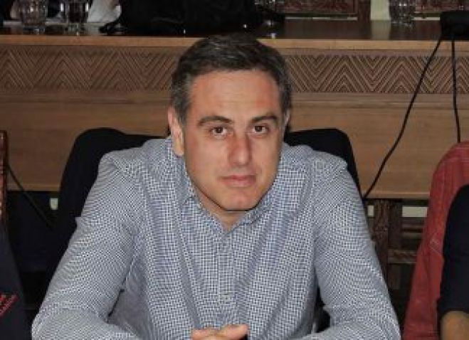 Μιχάλης Βλαχάκης: Η μπάλα στην Εξέδρα