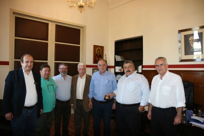 &Epsilon;&Sigma;&Eta;&Epsilon;&Pi;&Eta;&Nu;: &Sigma;&upsilon;&nu;ά&nu;&tau;&eta;&sigma;&eta; &mu;&epsilon; &phi;&omicron;&rho;&epsilon;ί&sigmaf; &sigma;&tau;&alpha; &Chi;&alpha;&nu;&iota;ά &gamma;&iota;&alpha; &tau;&alpha; &pi;&rho;&omicron;&beta;&lambda;ή&mu;&alpha;&tau;&alpha; &tau;&omega;&nu; &delta;&eta;&mu;&omicron;&sigma;&iota;&omicron;&gamma;&rho;ά&phi;&omega;&nu;