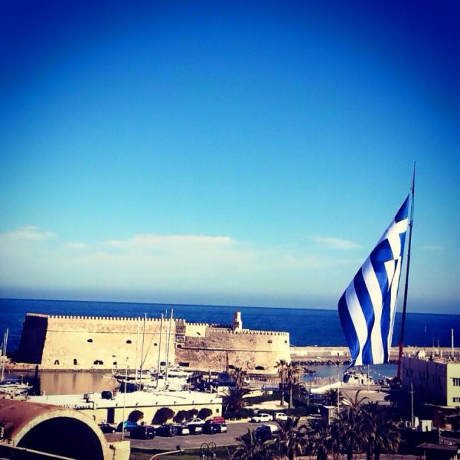 Ύ&psi;&omega;&sigma;&alpha;&nu; &tau;&eta; &gamma;&iota;&gamma;ά&nu;&tau;&iota;&alpha; &sigma;&eta;&mu;&alpha;ί&alpha; &sigma;&tau;&omicron; &Eta;&rho;ά&kappa;&lambda;&epsilon;&iota;&omicron;