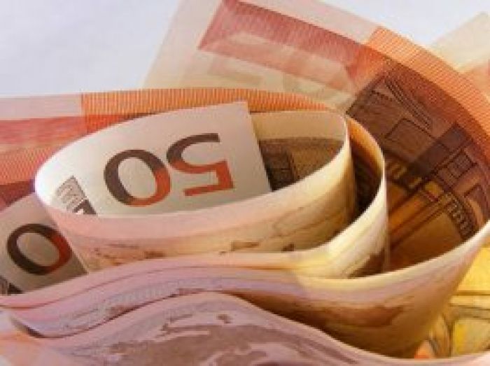 &Eta; &delta;&iota;&alpha;&delta;&iota;&kappa;&alpha;&sigma;ί&alpha; &gamma;&iota;&alpha; &tau;&eta;&nu; &alpha;&pi;&omicron;&zeta;&eta;&mu;ί&omega;&sigma;&eta; 800 &epsilon;&upsilon;&rho;ώ &sigma;&epsilon; &epsilon;&rho;&gamma;&alpha;&zeta;ό&mu;&epsilon;&nu;&omicron;&upsilon;&sigmaf; &epsilon;&pi;&iota;&chi;&epsilon;&iota;&rho;ή&sigma;&epsilon;&omega;&nu; &pi;&omicron;&upsilon; έ&kappa;&lambda;&epsilon;&iota;&sigma;&alpha;&nu;