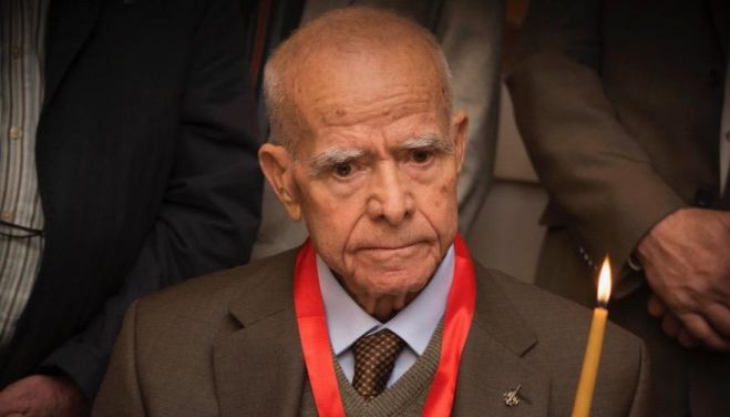 &laquo;Έ&phi;&upsilon;&gamma;&epsilon;&raquo; &pi;&rho;ώ&eta;&nu; &delta;ή&mu;&alpha;&rho;&chi;&omicron;&sigmaf;, &pi;&tau;έ&rho;&alpha;&rho;&chi;&omicron;&sigmaf; &kappa;&alpha;&iota; &xi;&epsilon;&nu;&omicron;&delta;ό&chi;&omicron;&sigmaf;