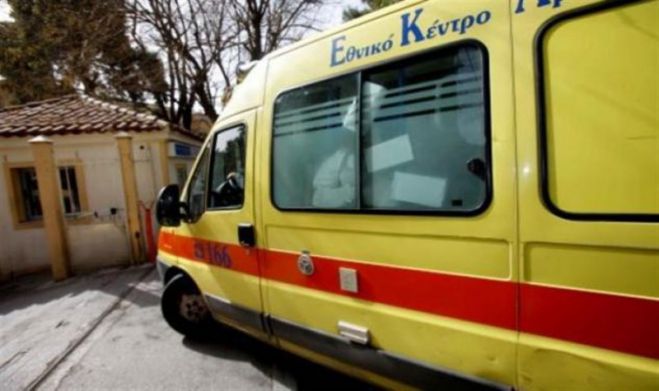 Δέντρο καταπλάκωσε οδηγό στη Λεωφόρο Σούδας