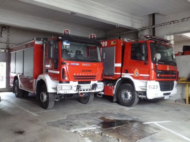 &Phi;&omega;&tau;&iota;ά &pi;ή&rho;&epsilon; &phi;&rho;&iota;&tau;έ&zeta;&alpha; &sigma;&epsilon; &kappa;&alpha;&tau;ά&sigma;&tau;&eta;&mu;&alpha; &sigma;&tau;&alpha; &Chi;&alpha;&nu;&iota;ά