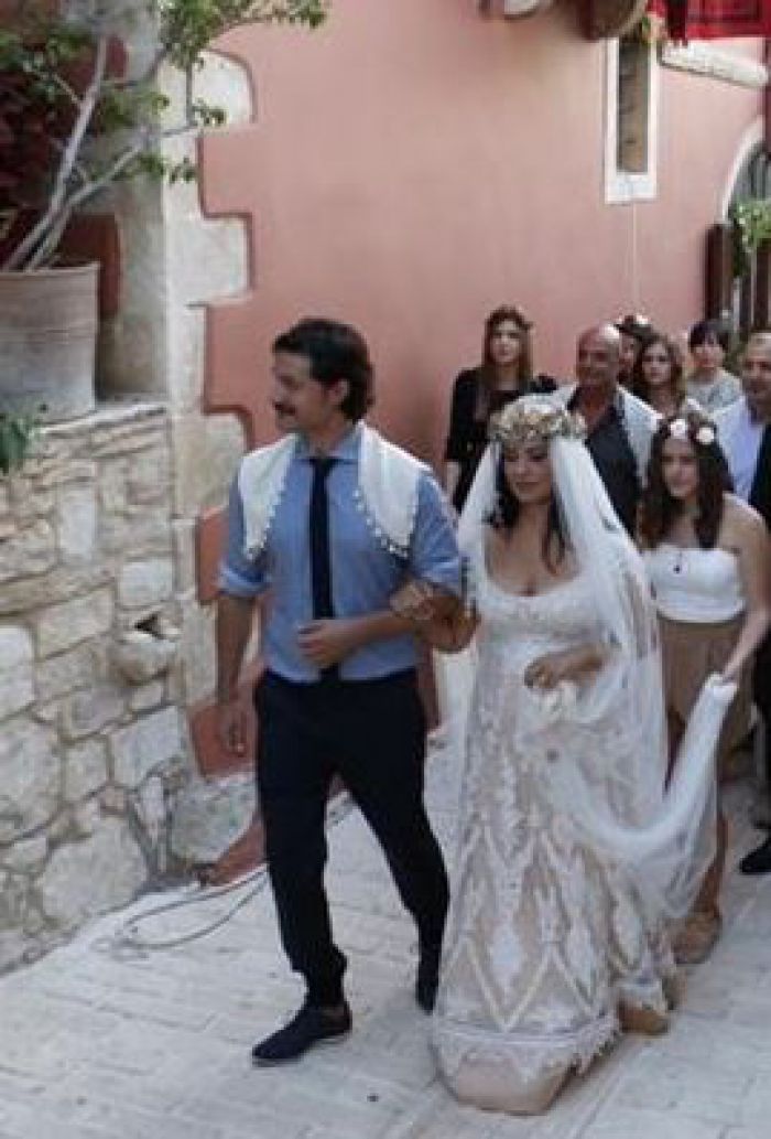 &Omicron; &Kappa;&rho;&eta;&tau;&iota;&kappa;ό&sigmaf; &gamma;ά&mu;&omicron;&sigmaf; &tau;&eta;&sigmaf; &Mu;. &Tau;&zeta;&omicron;&mu;&pi;&alpha;&nu;ά&kappa;&eta; &sigma;&tau;&omicron;&nu; &Mu;&upsilon;&lambda;&omicron;&pi;ό&tau;&alpha;&mu;&omicron;