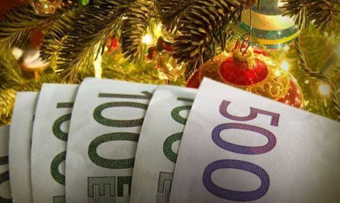 &Delta;ώ&rho;&omicron; &Chi;&rho;&iota;&sigma;&tau;&omicron;&upsilon;&gamma;έ&nu;&nu;&omega;&nu;: &Epsilon;&rho;&gamma;&omicron;&delta;ό&tau;&epsilon;&sigmaf; &zeta;&eta;&tau;&omicron;ύ&nu; &pi;ί&sigma;&omega; &tau;&alpha; &chi;&rho;ή&mu;&alpha;&tau;&alpha; &alpha;&pi;ό &tau;&omicron;&upsilon;&sigmaf; &upsilon;&pi;&alpha;&lambda;&lambda;ή&lambda;&omicron;&upsilon;&sigmaf;