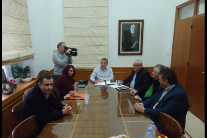 &Delta;ύ&omicron; &upsilon;&pi;&epsilon;&rho;&sigma;ύ&gamma;&chi;&rho;&omicron;&nu;&alpha; &mu;&eta;&chi;&alpha;&nu;ή&mu;&alpha;&tau;&alpha; &sigma;&tau;&omicron; &Pi;&Alpha;&Gamma;&Nu;&Eta;