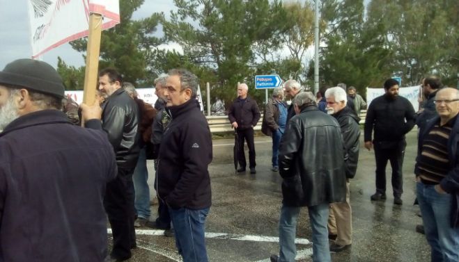 Παράσταση διαμαρτυρίας πραγματοποιούν οι αγρότες στην εφορία την Παρασκευή