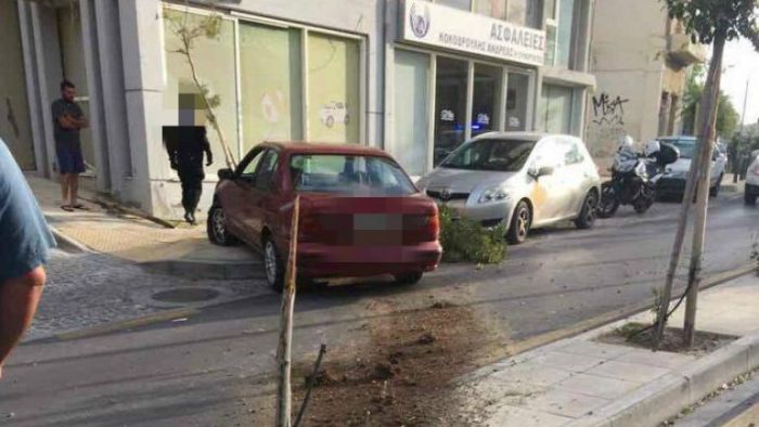 &quot;Ταύρος σε υαλοπωλείο&quot; στο ΠΑΓΝΗ, ο οδηγός, μετά το τροχαίο