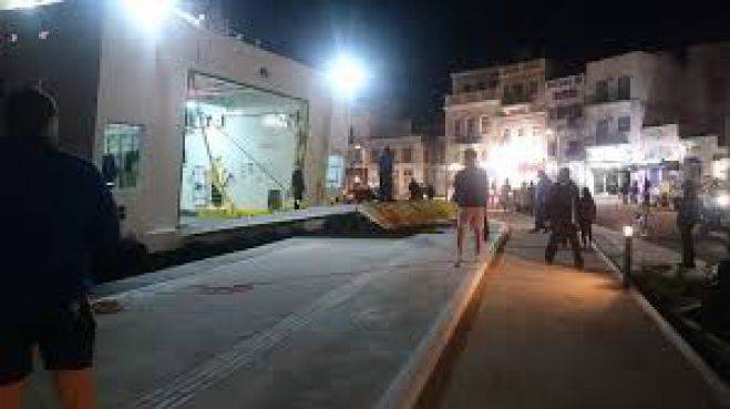 &Alpha;&pi;ό &tau;&eta;&nu; &epsilon;&kappa;&delta;&rho;&omicron;&mu;ή &sigma;&tau;&omicron; &nu;&omicron;&sigma;&omicron;&kappa;&omicron;&mu;&epsilon;ί&omicron; - 14&chi;&rho;&omicron;&nu;&eta; &chi;&tau;ύ&pi;&eta;&sigma;&epsilon; &mu;έ&sigma;&alpha; &sigma;&tau;&omicron; &pi;&lambda;&omicron;ί&omicron;