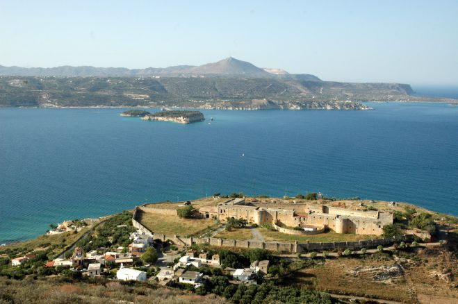 &Sigma;&tau;&eta; &Beta;&omicron;&upsilon;&lambda;ή &eta; &alpha;&pi;&omicron;&kappa;&alpha;&tau;ά&sigma;&tau;&alpha;&sigma;&eta; &tau;&omicron;&upsilon; &iota;&sigma;&tau;&omicron;&rho;&iota;&kappa;&omicron;ύ &phi;&rho;&omicron;&upsilon;&rho;ί&omicron;&upsilon; &laquo;&Iota;&tau;&zeta;&epsilon;&delta;ί&nu;&raquo; &sigma;&tau;&alpha; &Chi;&alpha;&nu;&iota;ά