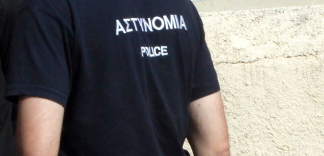 Αστυνομικός έσωσε την περιουσία του και &quot;κούρεψε&quot; το χρέος του