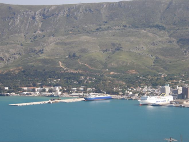 Στην φυλακή ο πλοίαρχος του φορτηγού με τα εκρηκτικά που είναι στην Σούδα
