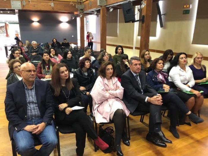 &laquo;&Alpha;&nu;&alpha;&gamma;&nu;ώ&rho;&iota;&sigma;&epsilon; &kappa;&alpha;&iota; ώ&theta;&eta;&sigma;&epsilon; &tau;&iota;&sigmaf; &epsilon;&pi;&alpha;&gamma;&gamma;&epsilon;&lambda;&mu;&alpha;&tau;&iota;&kappa;έ&sigmaf; &sigma;&omicron;&upsilon; &delta;&epsilon;&xi;&iota;ό&tau;&eta;&tau;&epsilon;&sigmaf;&raquo;