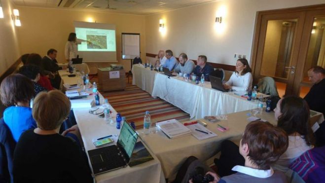 &Sigma;&tau;&eta; &Sigma;&lambda;&omicron;&beta;&epsilon;&nu;ί&alpha; &tau;&omicron; &Epsilon;&pi;&iota;&mu;&epsilon;&lambda;&eta;&tau;ή&rho;&iota;&omicron; &Chi;&alpha;&nu;ί&omega;&nu;