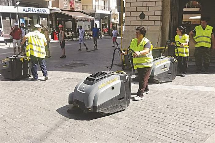 Σκάνδαλο που φθάνει έως το Κολωνάκι για ένα σάρωθρο