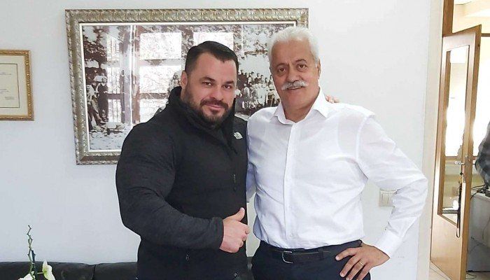 &Sigma;&tau;&omicron; &Delta;ή&mu;&omicron; &Alpha;&pi;&omicron;&kappa;&omicron;&rho;ώ&nu;&omicron;&upsilon; &omicron; &Sigma;&alpha;&pi;&omicron;&upsilon;&nu;ά&kappa;&eta;&sigmaf; &Pi;&alpha;&nu;&tau;&epsilon;&lambda;ή&sigmaf;