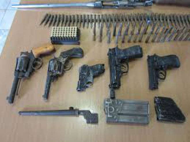 "&Alpha;&rho;&mu;&alpha;&tau;&omega;&mu;έ&nu;&omicron;&sigmaf;" &eta;&lambda;&iota;&kappa;&iota;&omega;&mu;έ&nu;&omicron;&sigmaf; &mu;&epsilon; ό&pi;&lambda;&alpha; &kappa;&alpha;&iota; &beta;&epsilon;&gamma;&gamma;&alpha;&lambda;&iota;&kappa;ά